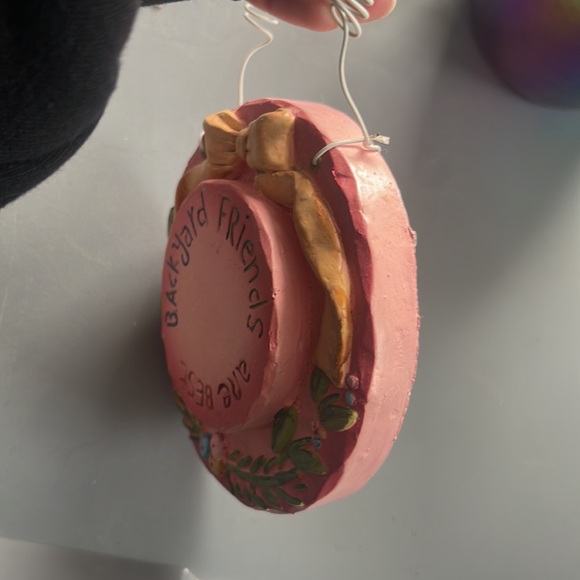 Backyard Friends Are Best Hanging Decoration 👒 - Picture 6 of 6